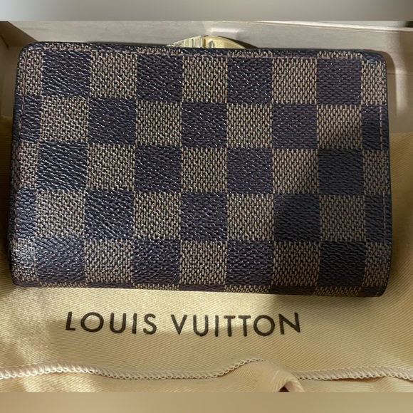 Authentic Louis Vuitton Damier Ebene Wallet - Picture 2 of 14